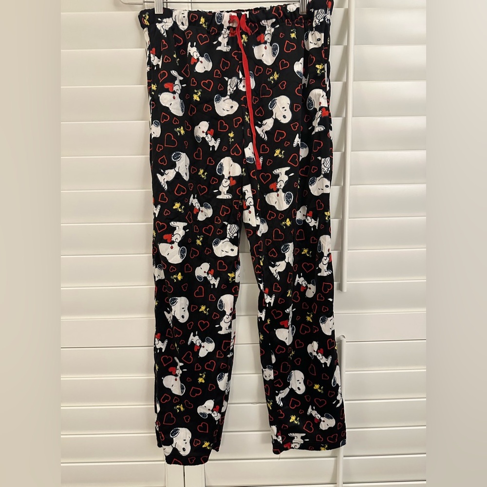 Peanuts TM Size Large Snoopy Velvet Pants Valentine